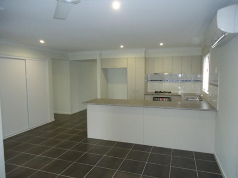 10 Burdekin Cct, Warner QLD 4500