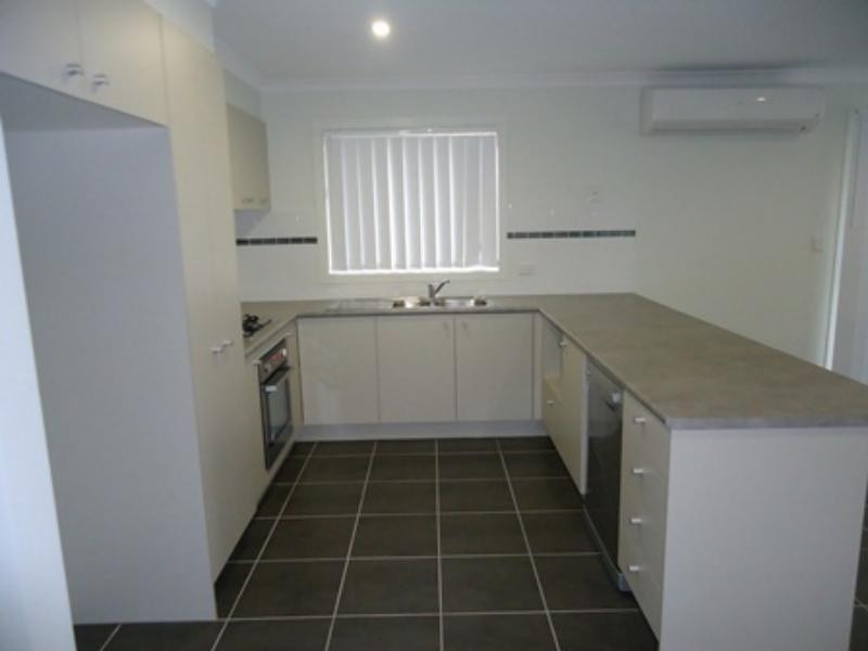 10 Burdekin Cct, Warner QLD 4500