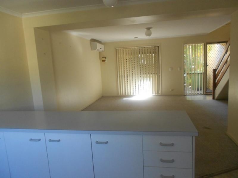 30/8 Briggs  Rd, Springwood QLD 4127