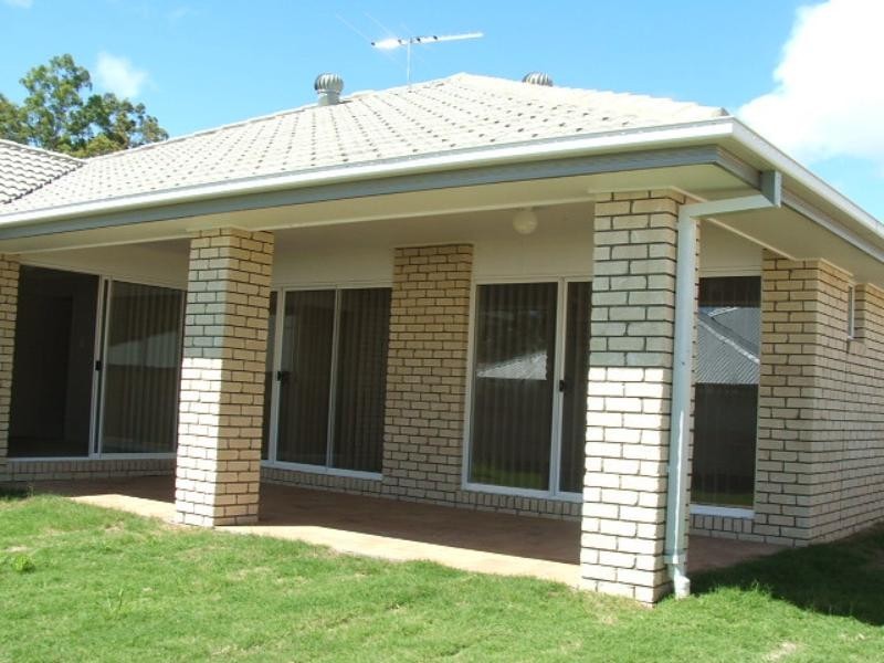 1 Plum  Ct, Redland Bay QLD 4165
