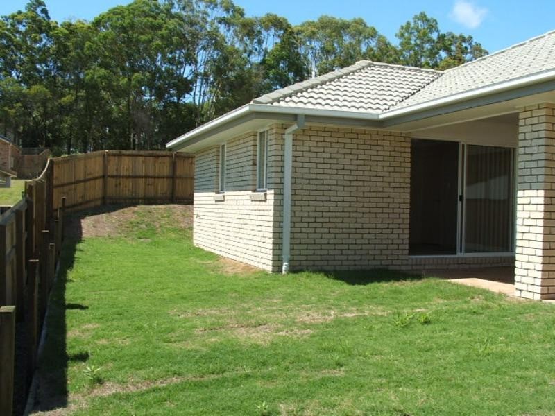1 Plum  Ct, Redland Bay QLD 4165