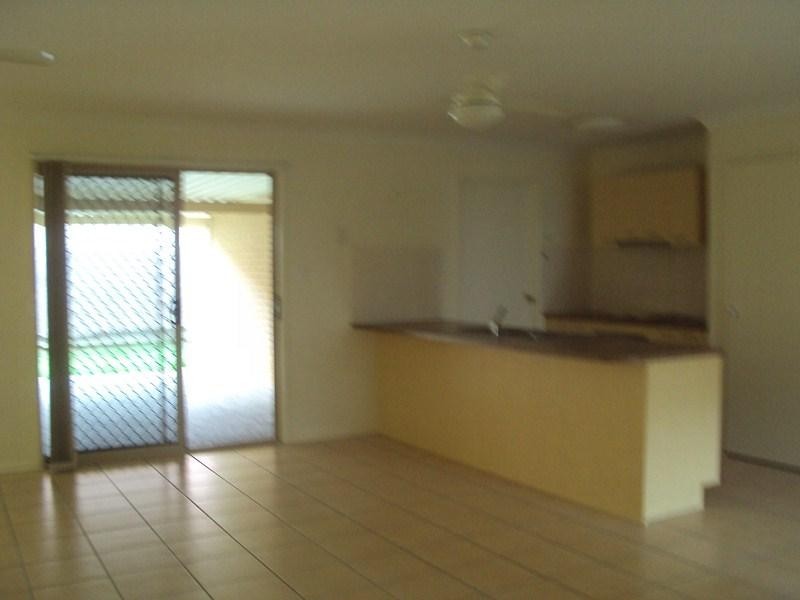 12 Overton St, Calamvale QLD 4116