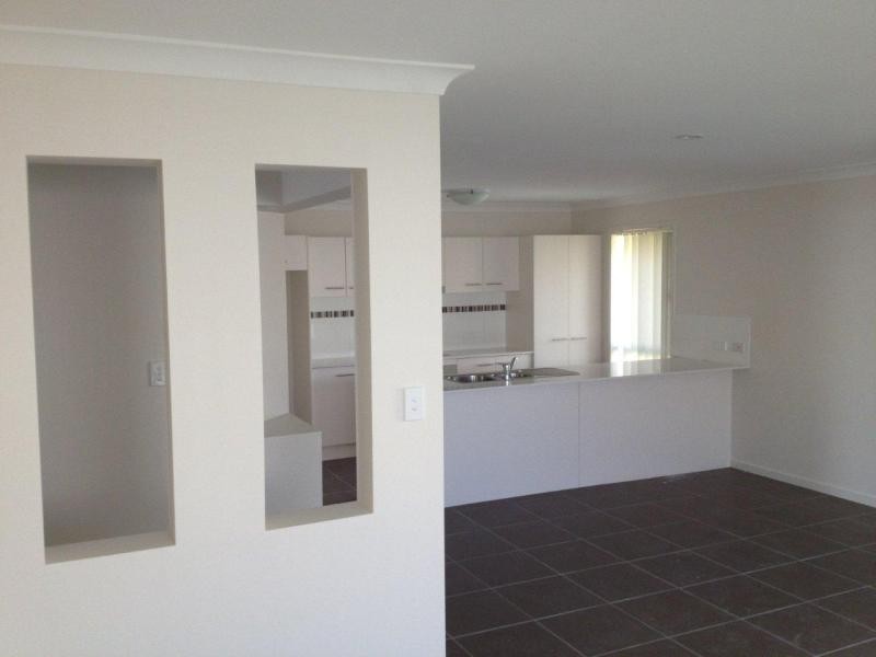 62 Mclachlan Cct, Willow Vale QLD 4209