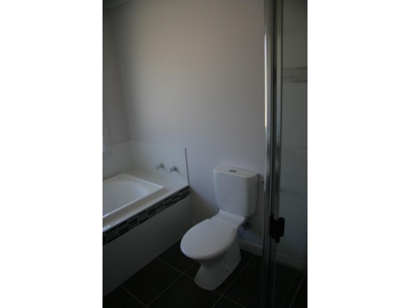 27  Coldstream Cct, Holmview QLD 4207