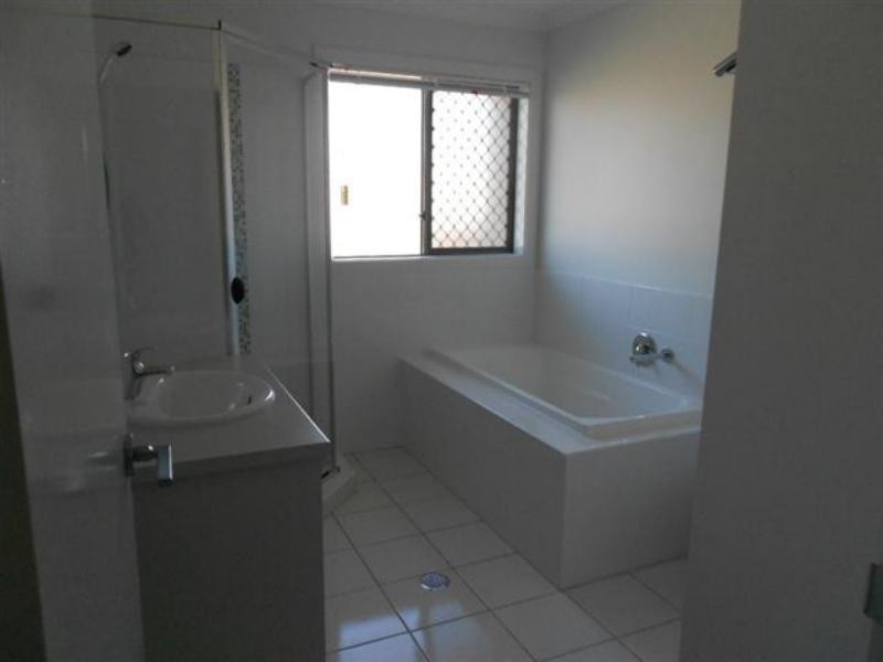 36 Piddington St, Redbank Plains QLD 4301