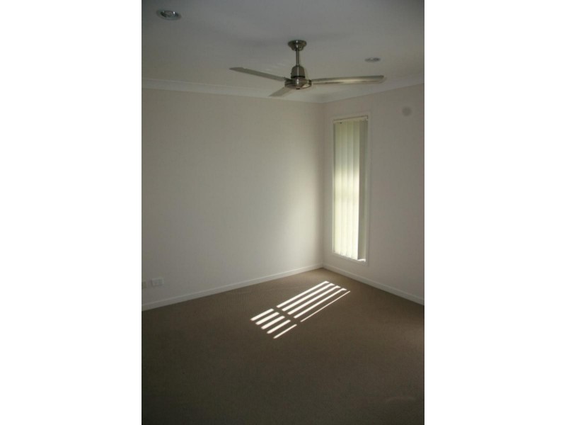 62 McLachlan  Cct, Pimpama QLD 4209