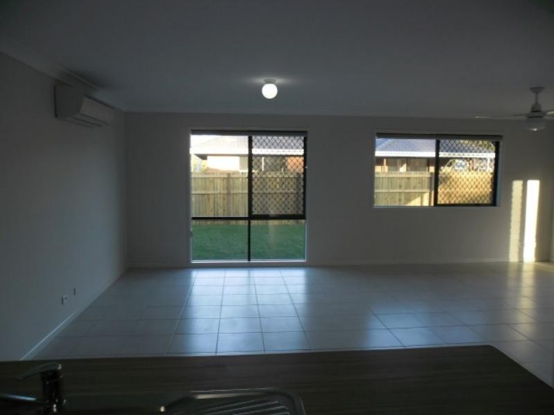 17 Autumnwood Ave, Mount Cotton QLD 4165