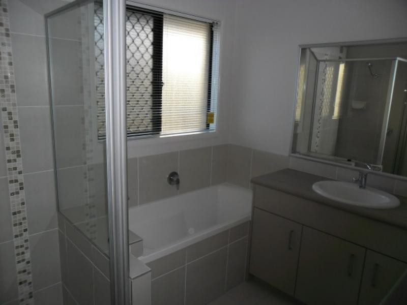 17 Autumnwood Ave, Mount Cotton QLD 4165