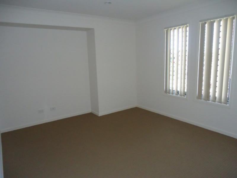 105 Central Green Dr, Narangba QLD 4504