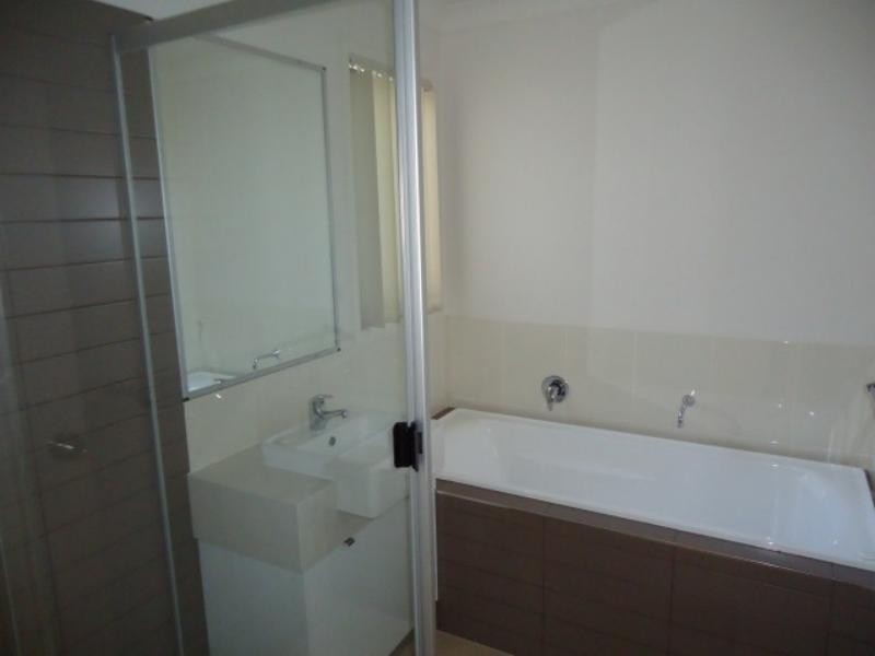 105 Central Green Dr, Narangba QLD 4504