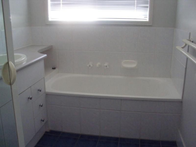 72 Kununurra  Cres, Shailer Park QLD 4128