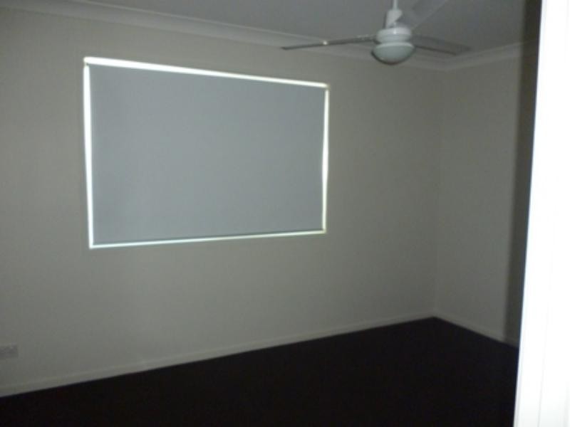 9 Lucy  Ct, Augustine Heights QLD 4300