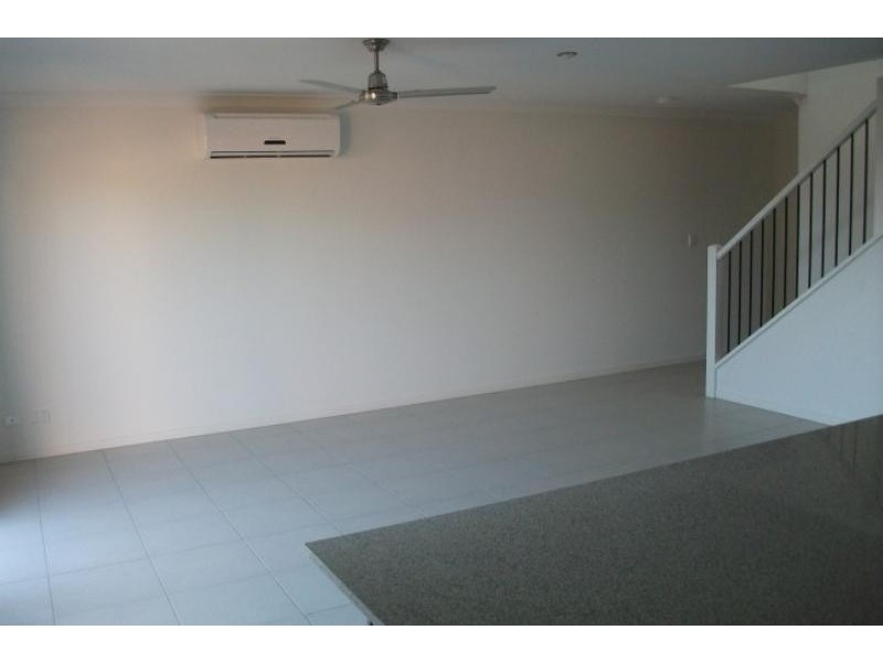 2/20 Wollumbin  Cres, Waterford QLD 4133