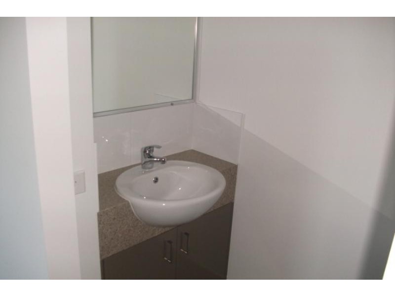 2/20 Wollumbin  Cres, Waterford QLD 4133