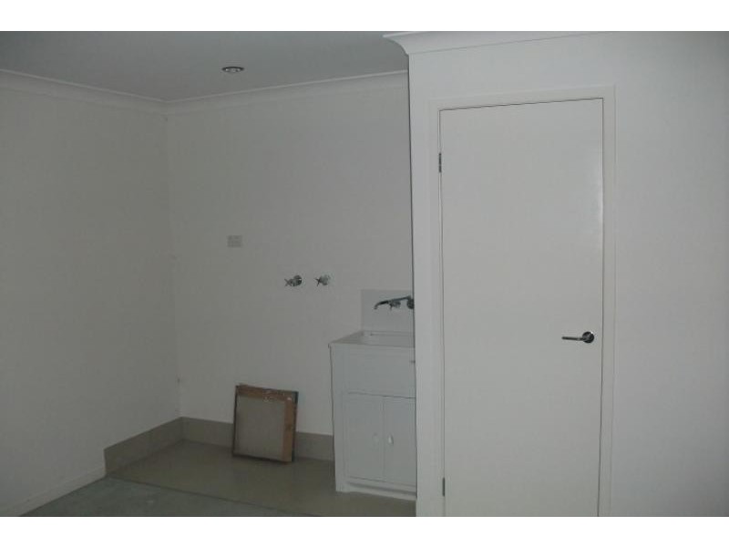 2/20 Wollumbin  Cres, Waterford QLD 4133