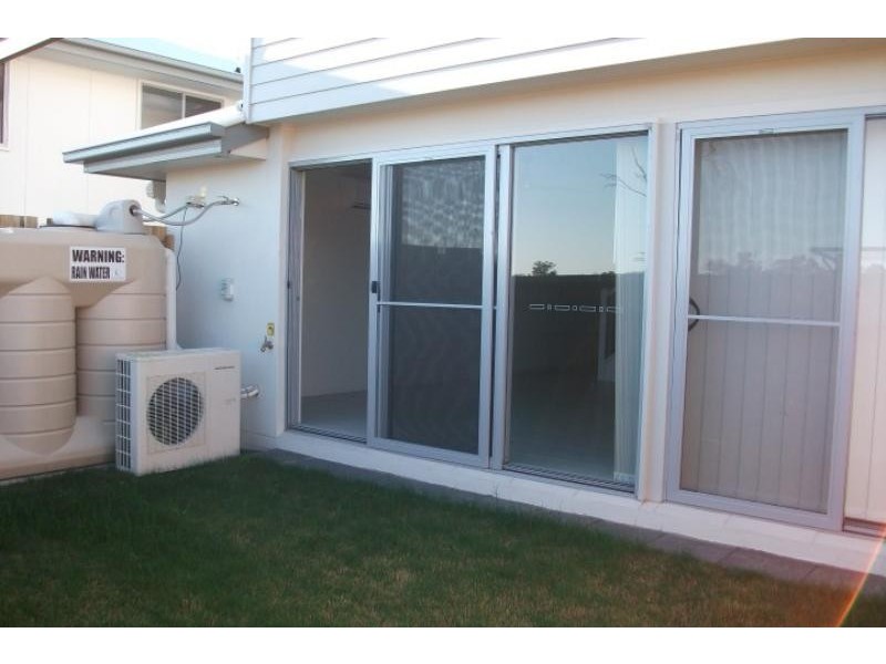 2/20 Wollumbin  Cres, Waterford QLD 4133