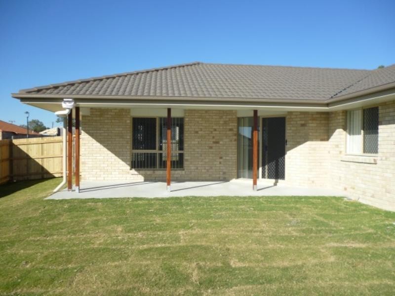 9 Renee St, Redbank Plains QLD 4301