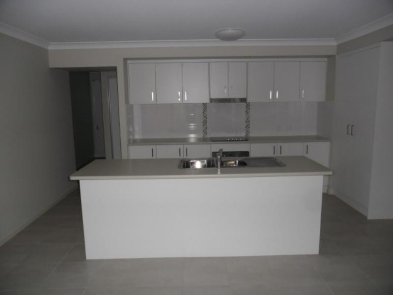 27 Autumnwood  St, Mount Cotton QLD 4165