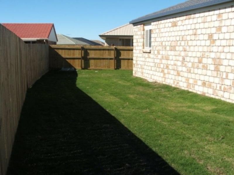 22 Lake Manchester  St, Logan Reserve QLD 4133