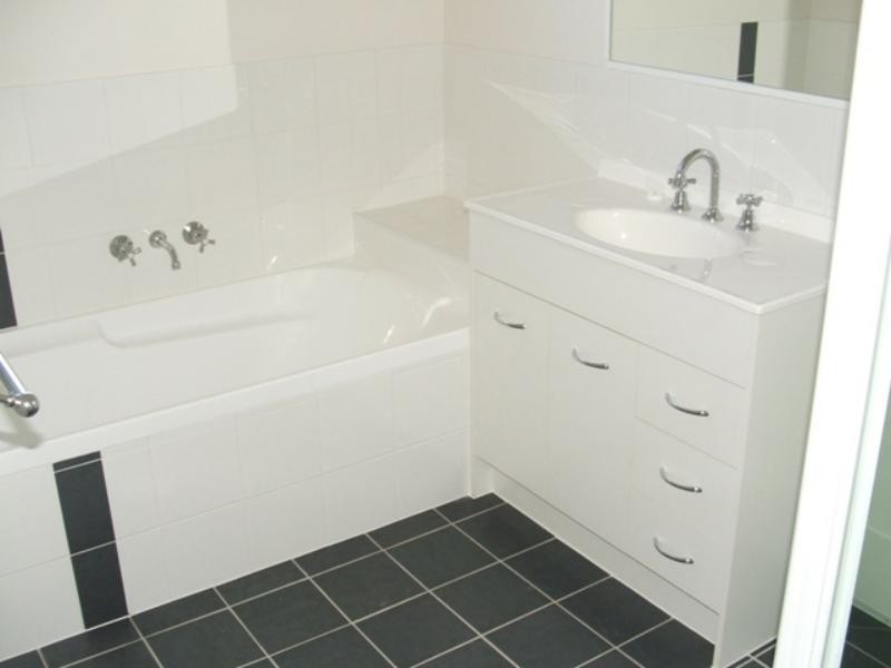 22 Lake Manchester  St, Logan Reserve QLD 4133