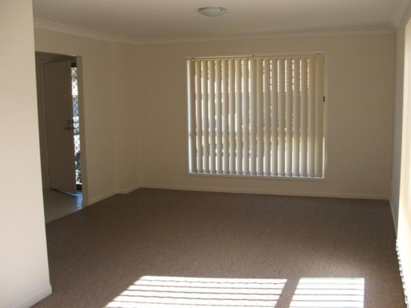 22 Lake Manchester  St, Logan Reserve QLD 4133