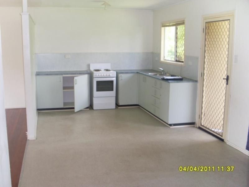 18 Poppy St, Kingston QLD 4114