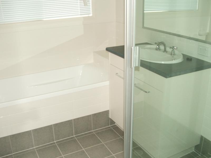 27 Lake Borumba St, Logan Reserve QLD 4133