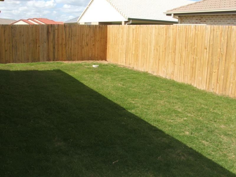 27 Lake Borumba St, Logan Reserve QLD 4133