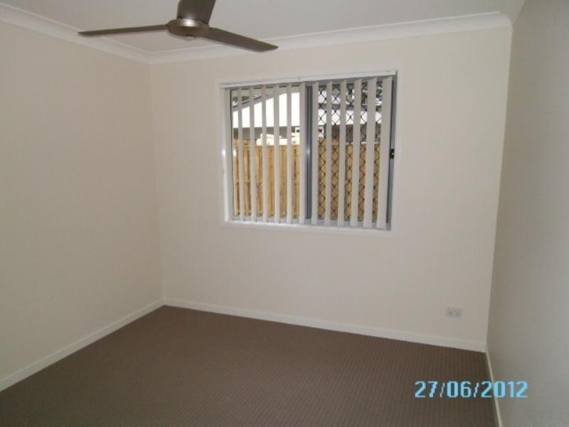 12 Lorikeet Pde, Dakabin QLD 4503