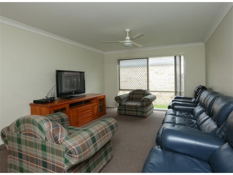 6 Whitlock Dr, Rothwell QLD 4022