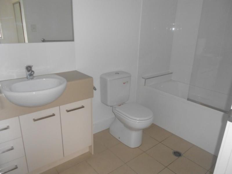 8/28-32 Helles St, Moorooka QLD 4105