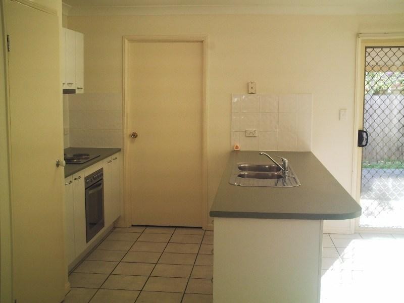 25 dennis St, Calamvale QLD 4116