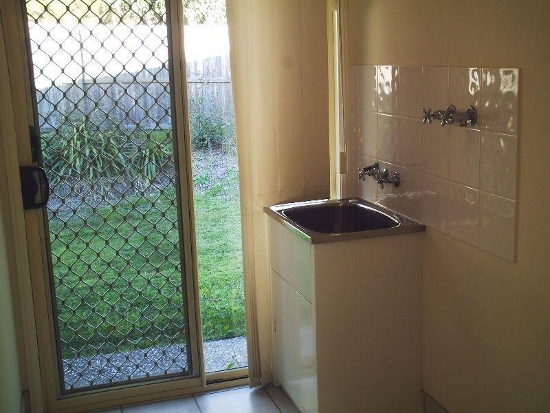 25 dennis St, Calamvale QLD 4116