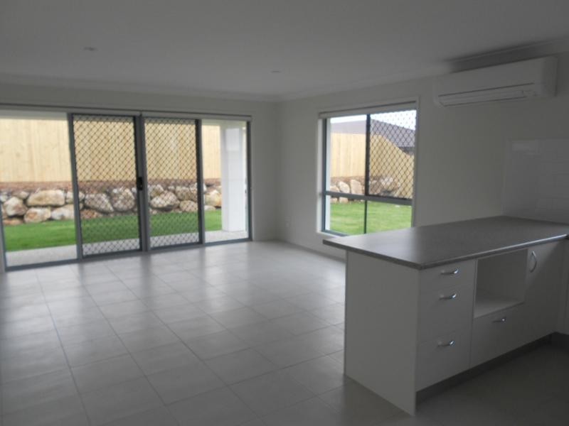 19 Stanbury Dr, Goodna QLD 4300