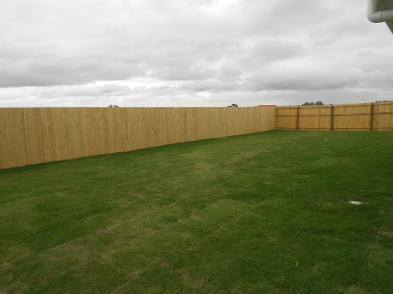 19 Stanbury Dr, Goodna QLD 4300