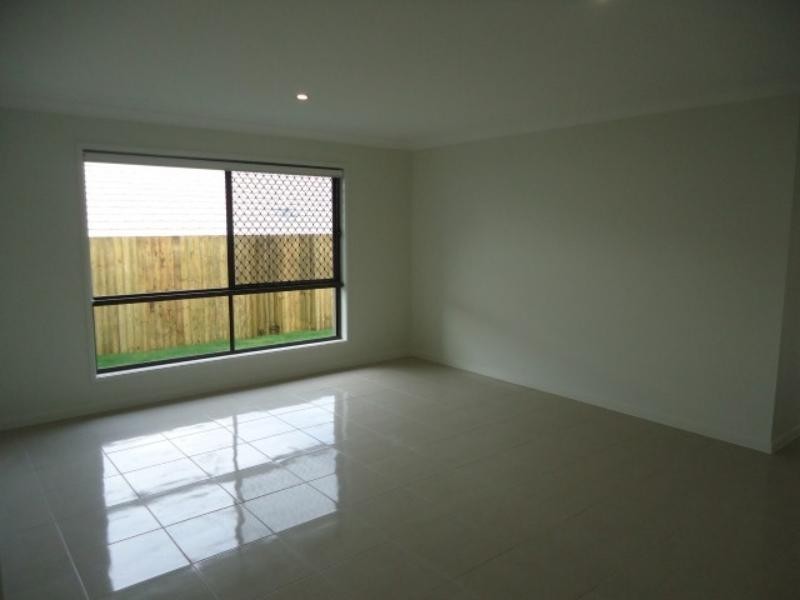 34 Hume Cct, Warner QLD 4500