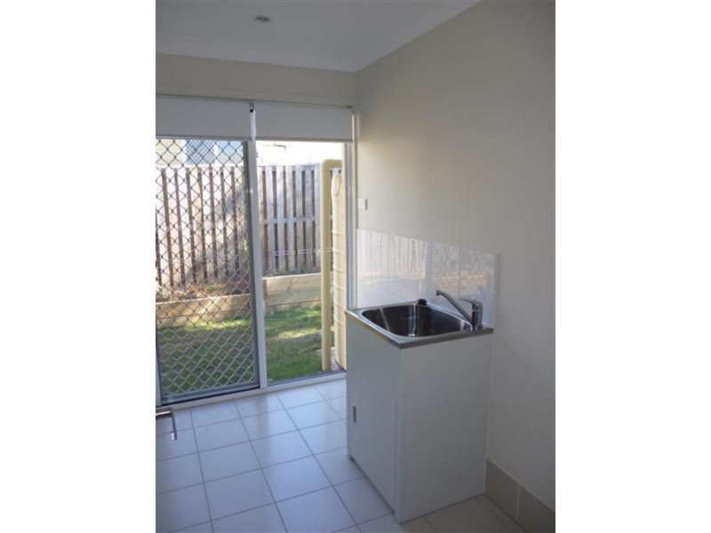 7 Lucy Ct, Augustine Heights QLD 4300