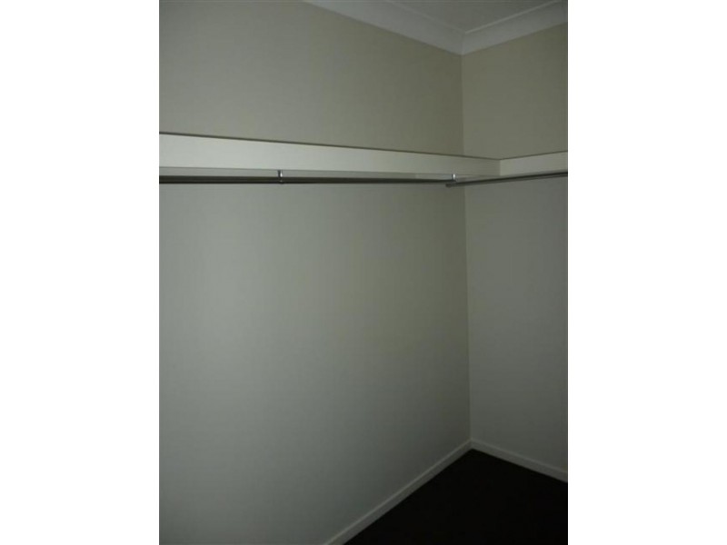 7 Lucy Ct, Augustine Heights QLD 4300