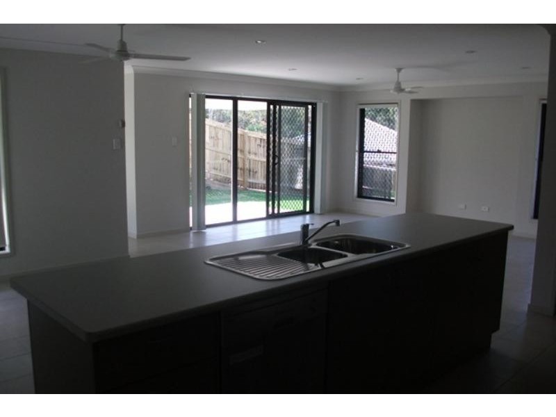 6 Bellflower  Cres, Mount Cotton QLD 4165