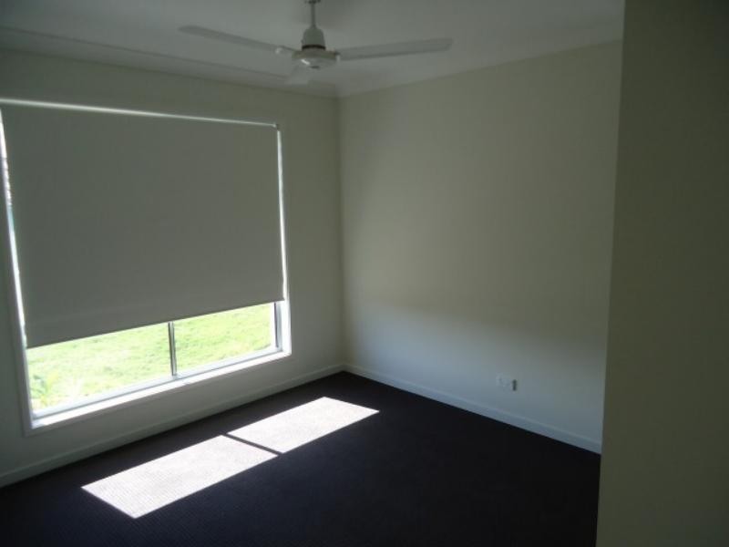 33 Hume Cct, Warner QLD 4500