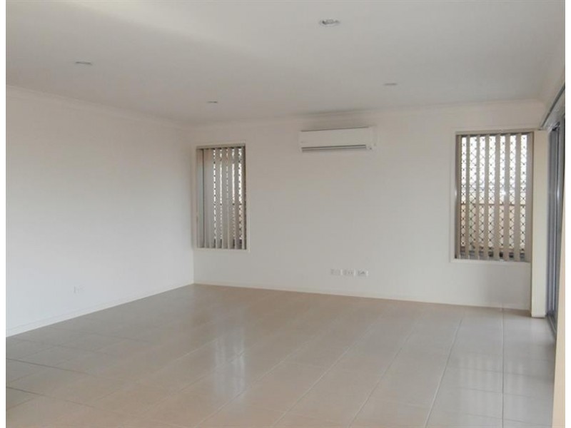 74 Central Green Dr, Narangba QLD 4504