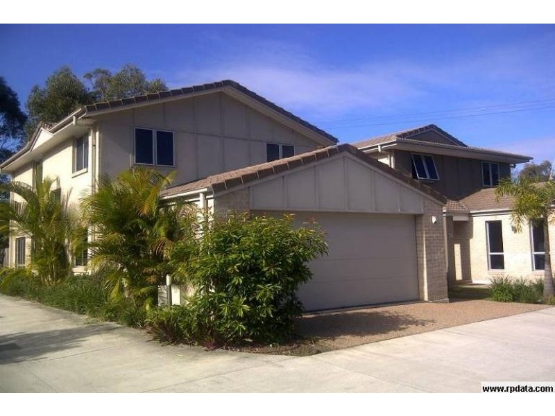 9/16-18 Geoff Wolter  Dr, Molendinar QLD 4214