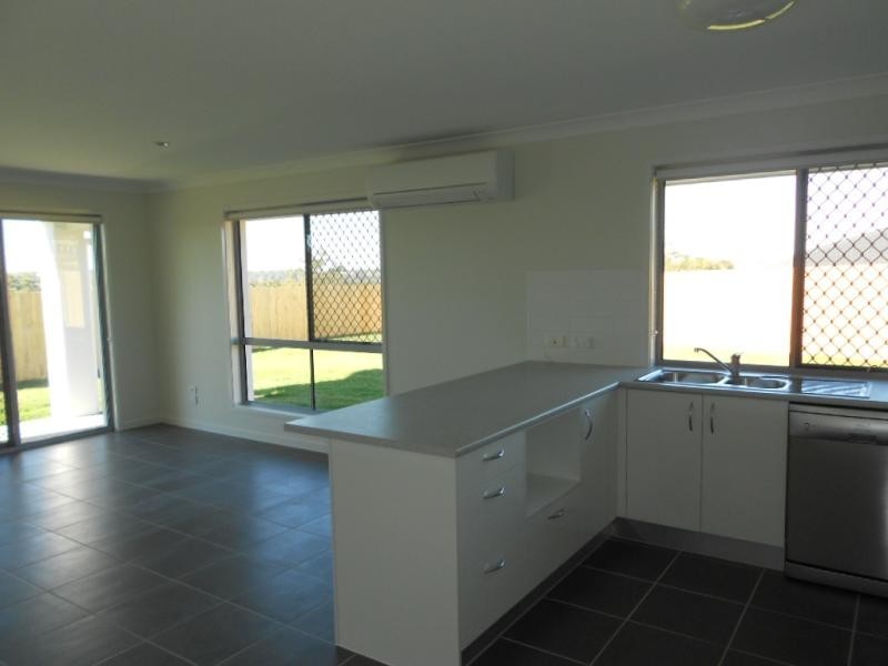 5 Carnell  St, Goodna QLD 4300
