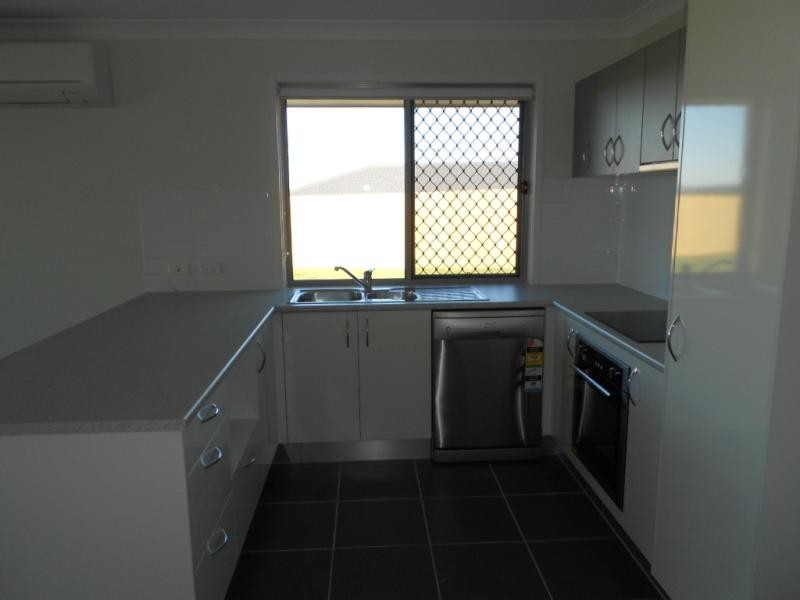5 Carnell  St, Goodna QLD 4300