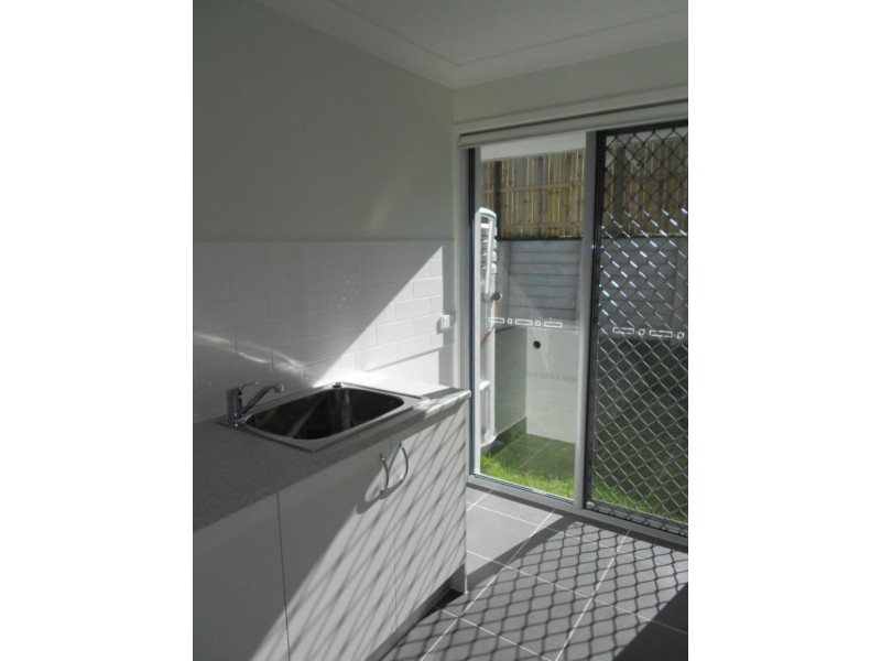 5 Carnell  St, Goodna QLD 4300