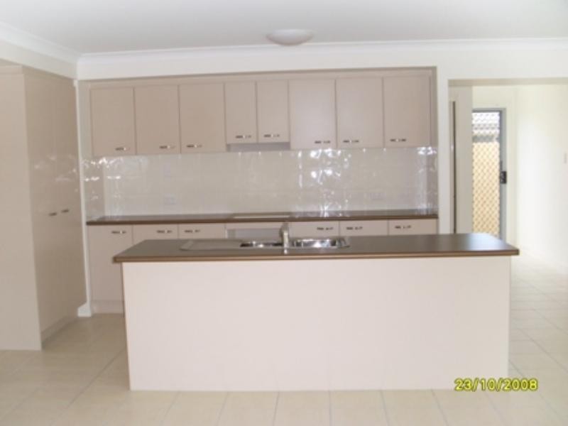 20 Lucy  St, Marsden QLD 4132