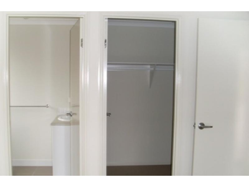 87  Tindle  St, Redbank Plains QLD 4301