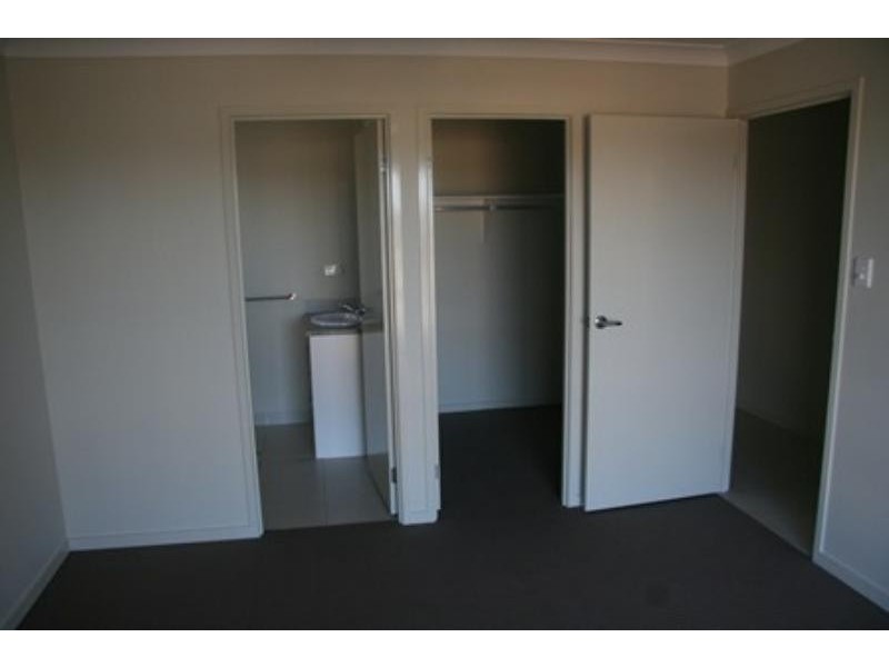 45 Summit Pde, Bahrs Scrub QLD 4207