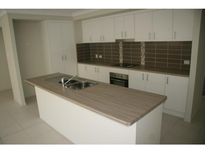 45 Summit Pde, Bahrs Scrub QLD 4207