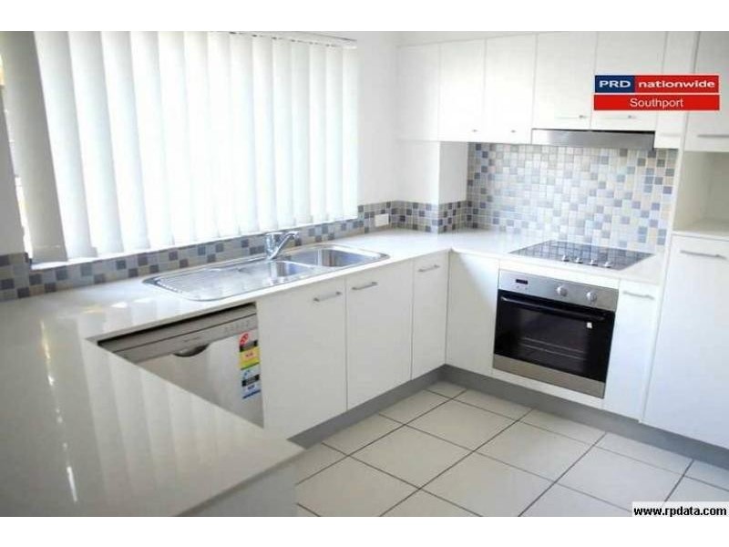 11/15 Lloyd  St, Southport QLD 4215